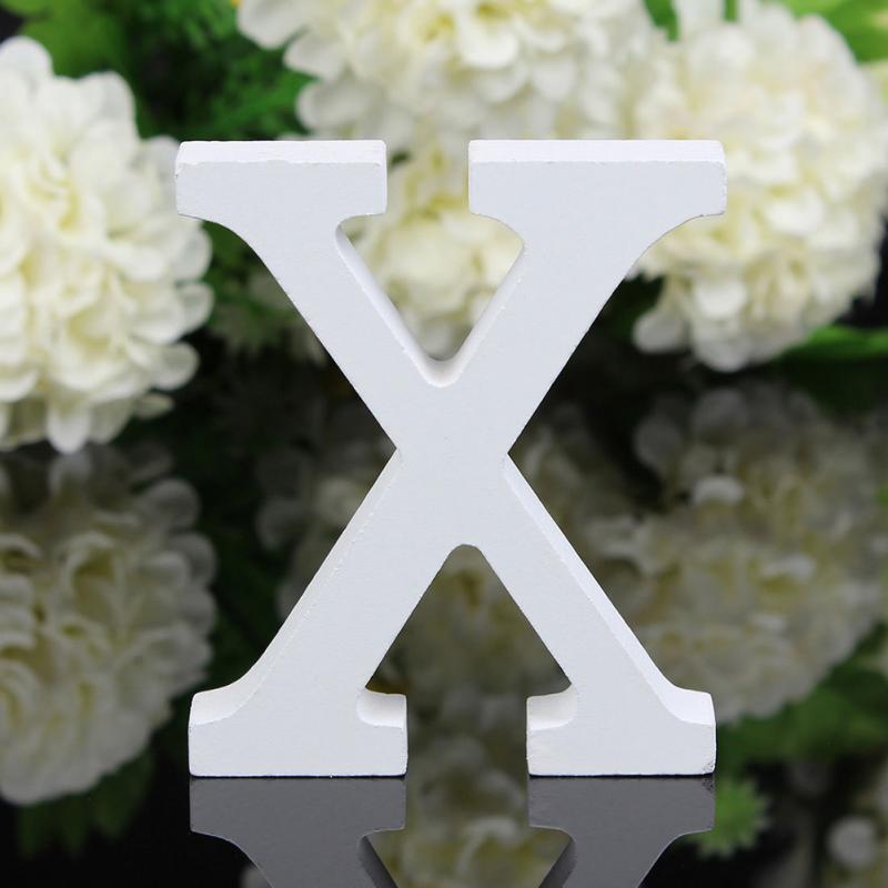 Lettres en bois blanc
