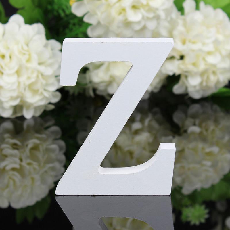 Lettres en bois blanc
