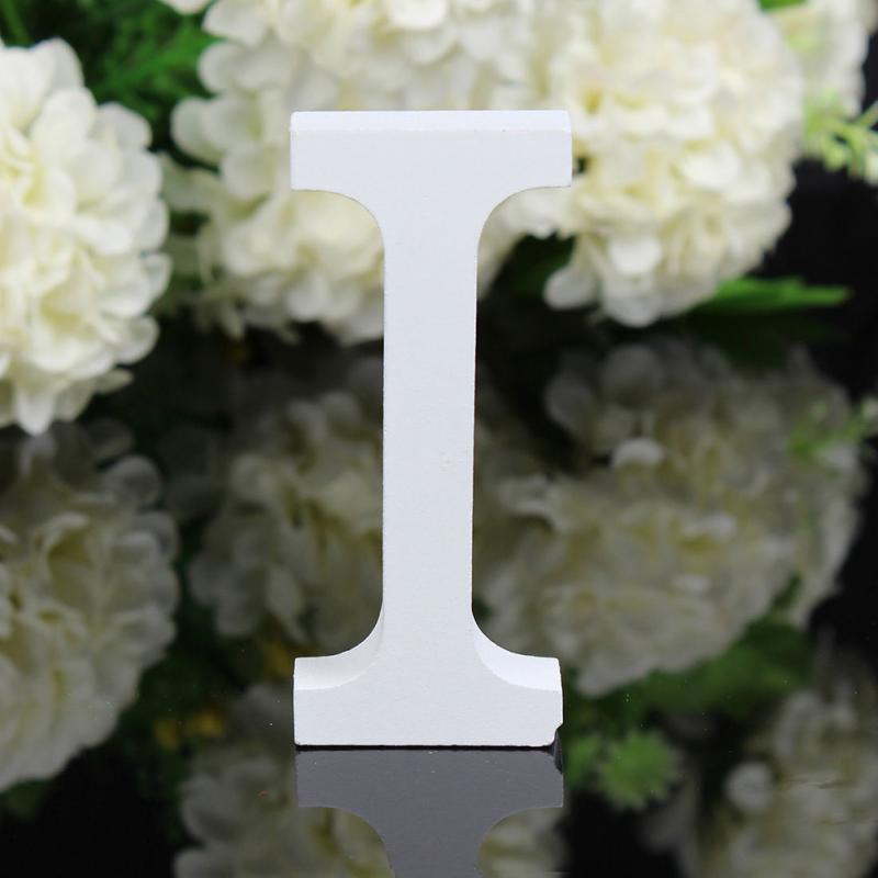 Lettres en bois blanc