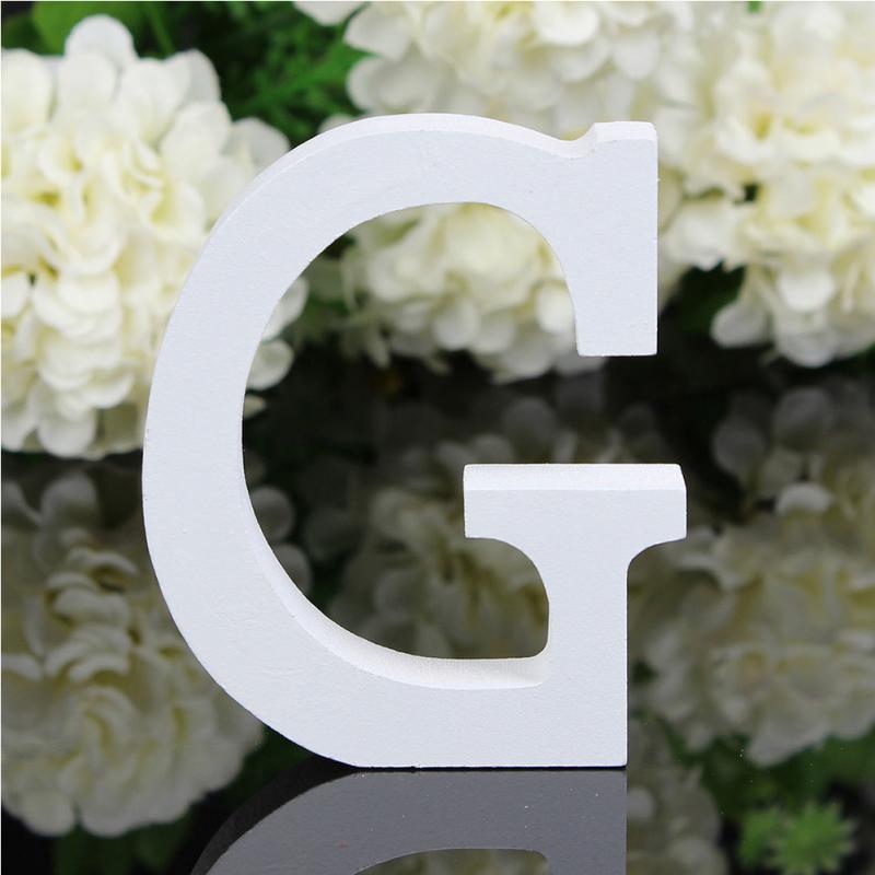 Lettres en bois blanc