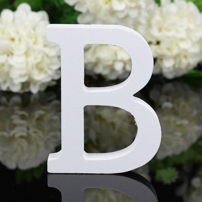 Lettres en bois blanc
