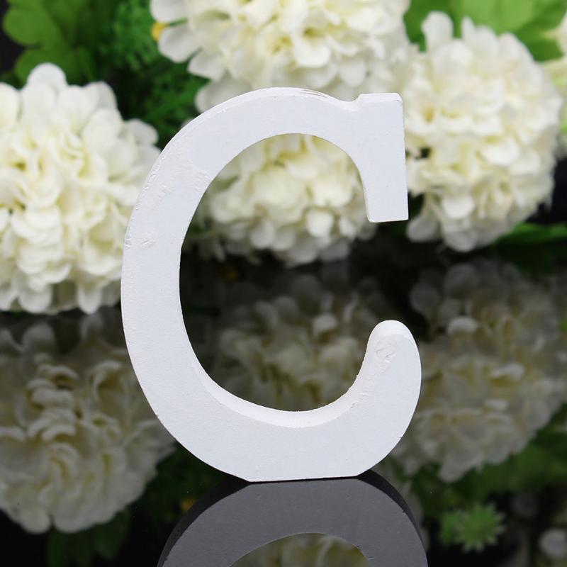 Lettres en bois blanc