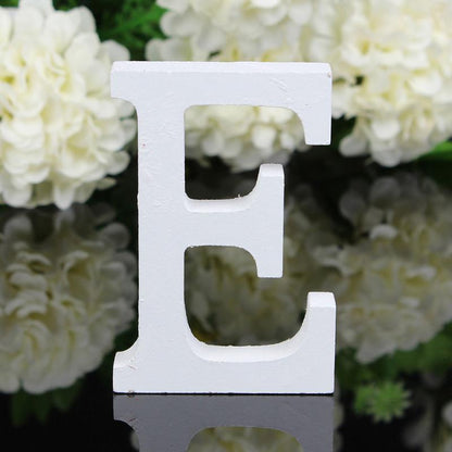 Lettres en bois blanc