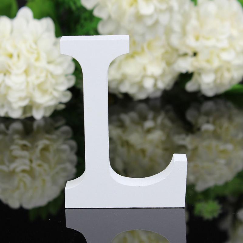 Lettres en bois blanc