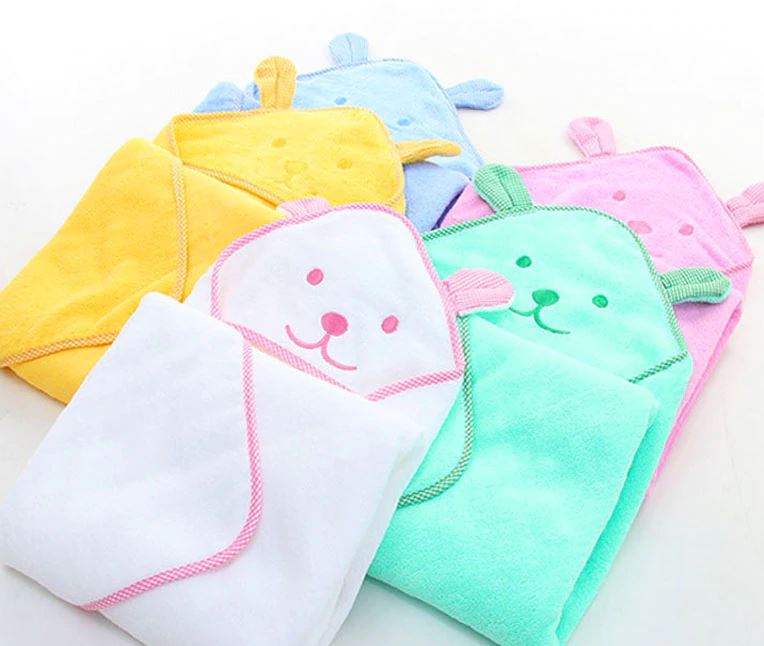 Peignoir à capuche, ours