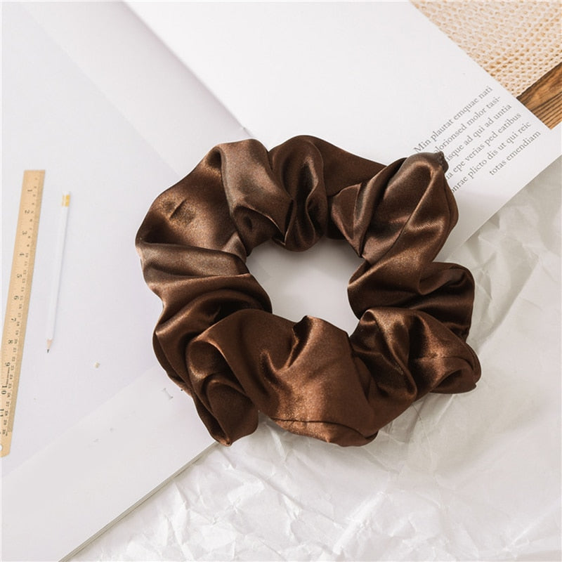 Chouchou , accessoire cheveux en satin