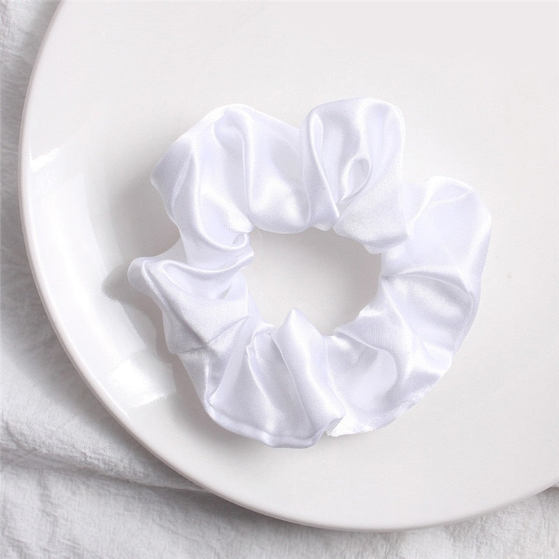 Chouchou , accessoire cheveux en satin