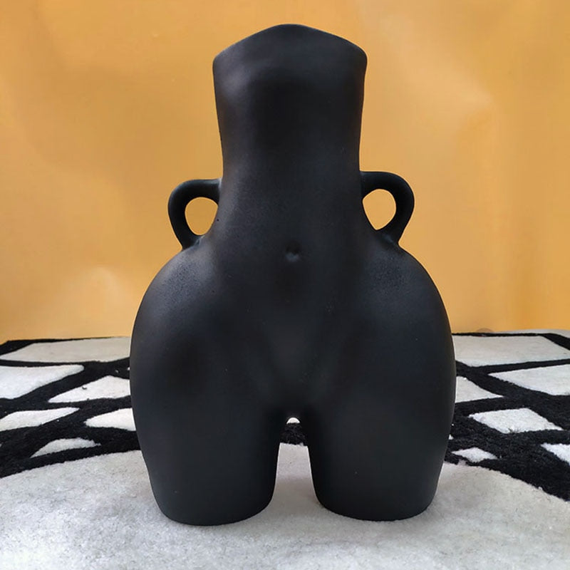 Vase courbe féminine