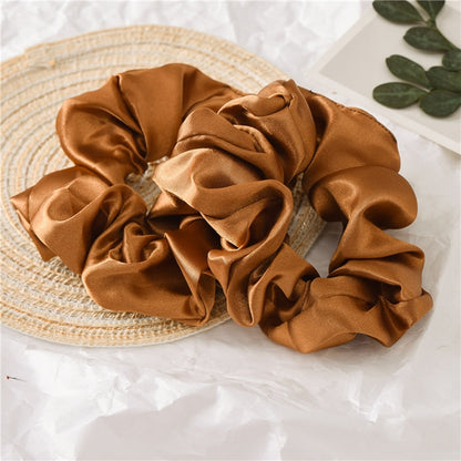 Chouchou , accessoire cheveux en satin