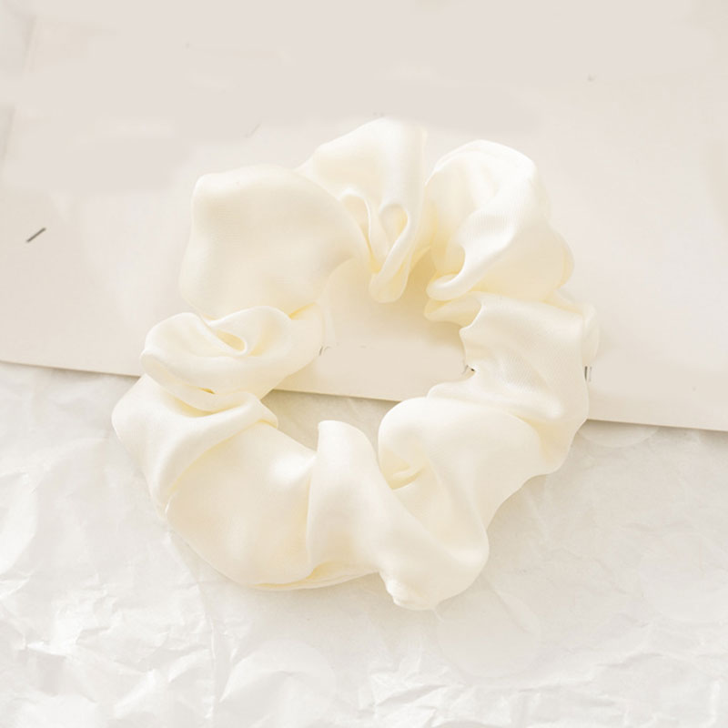 Chouchou , accessoire cheveux en satin