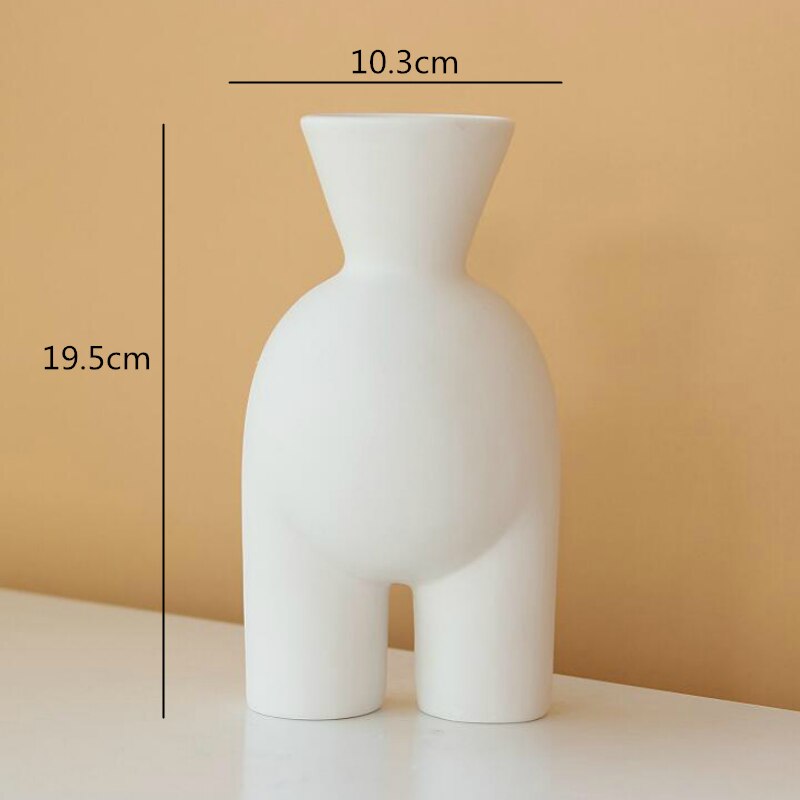 Vase courbe féminine