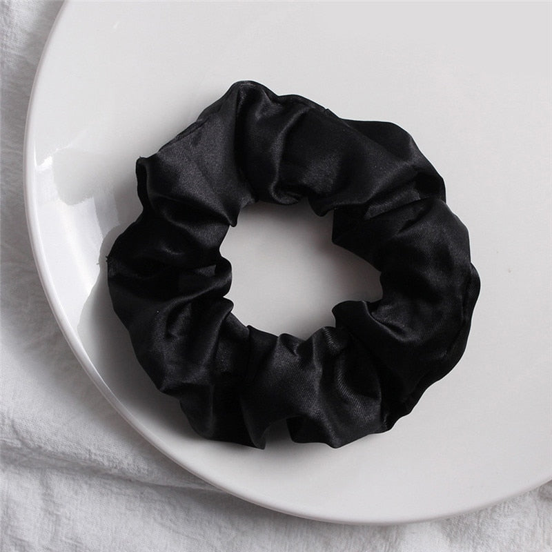 Chouchou , accessoire cheveux en satin