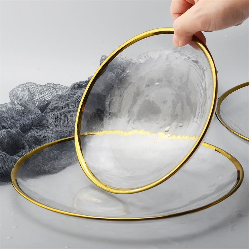 Assiette dorée en verre