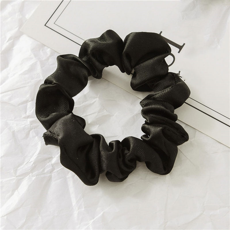 Chouchou , accessoire cheveux en satin