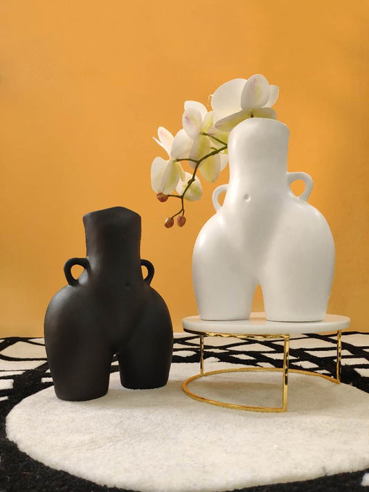 Vase courbe féminine