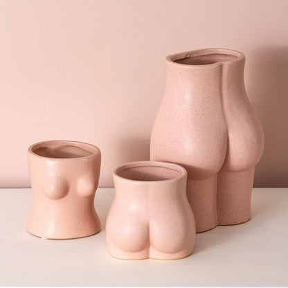 Vase courbe féminine