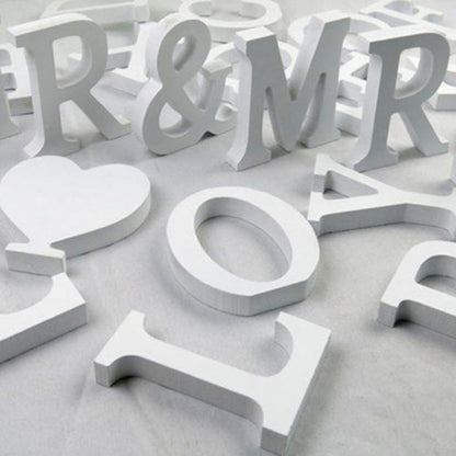 Lettres en bois blanc