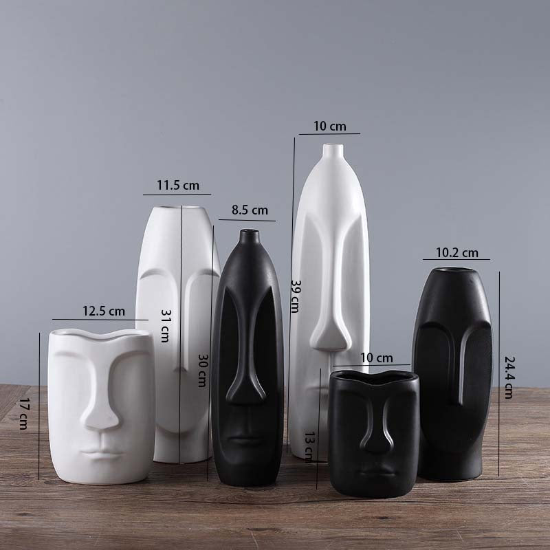 Vase en céramique contemporain de visage humain