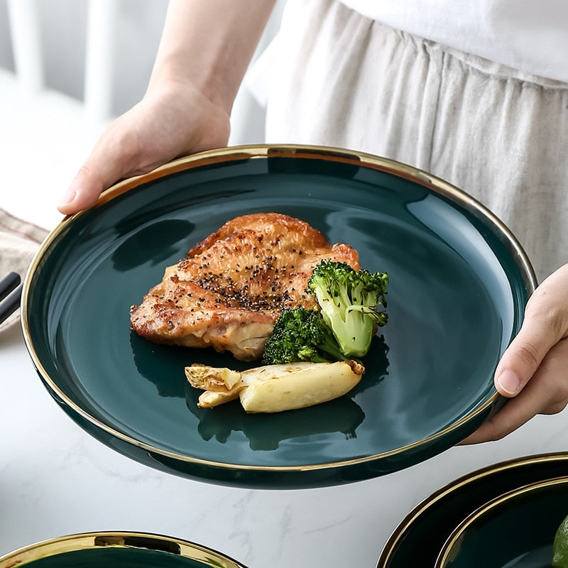 Plat, assiette en céramique