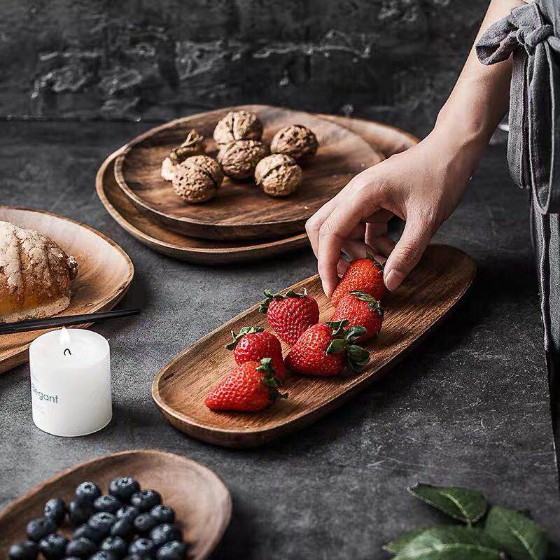 Plat, assiette en bois