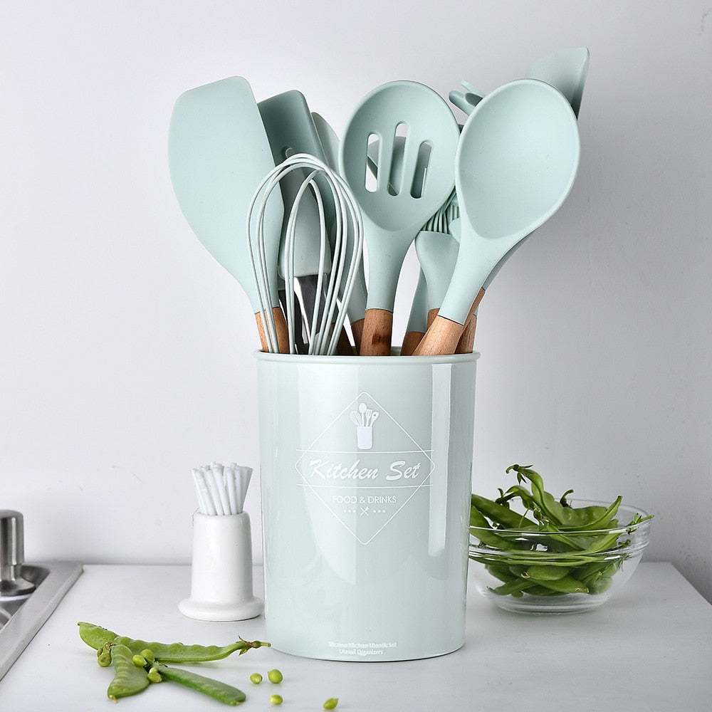 Ustensiles de cuisine en bois et en silicone, pastel