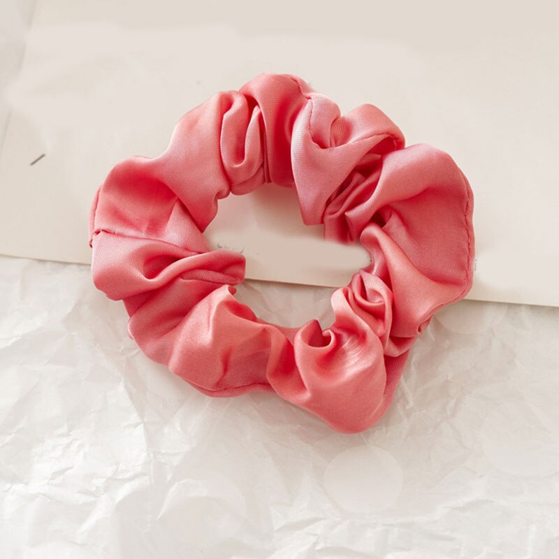 Chouchou , accessoire cheveux en satin