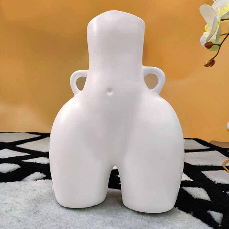 Vase courbe féminine