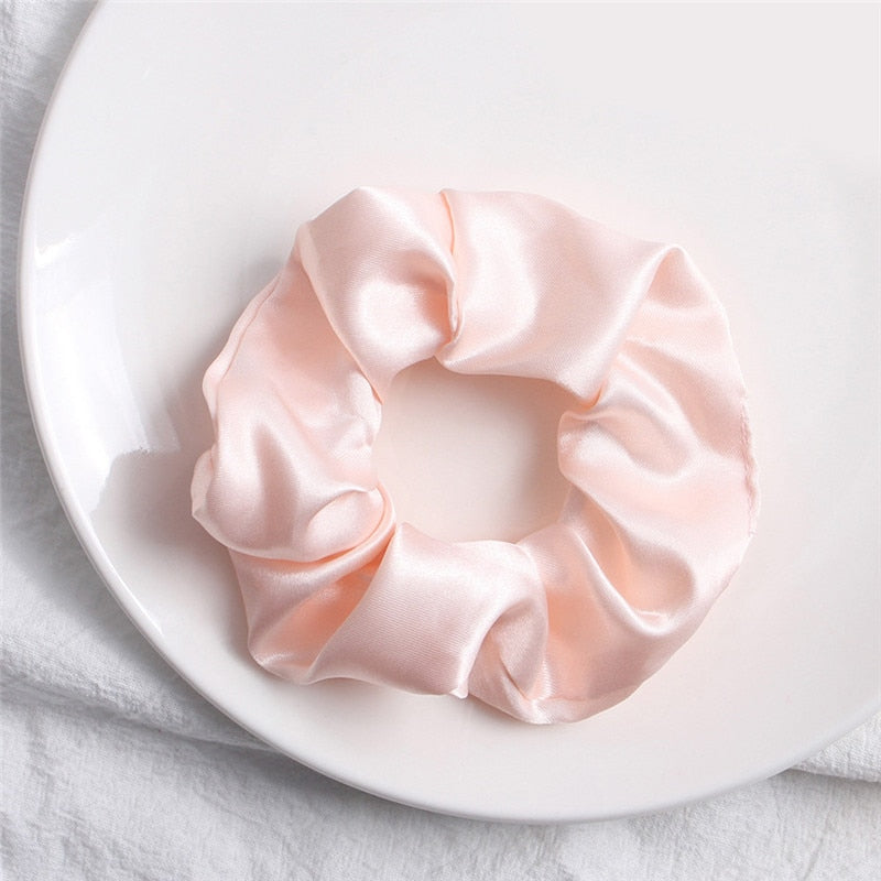 Chouchou , accessoire cheveux en satin