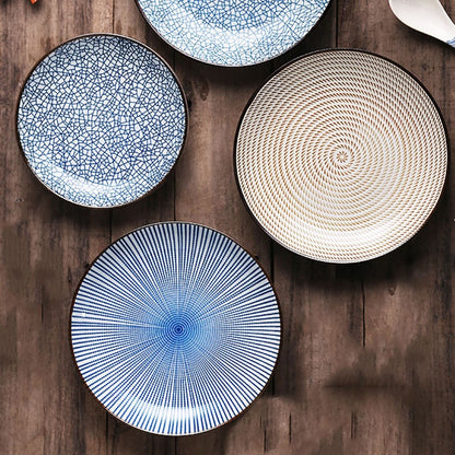 Assiettes à motif minimaliste
