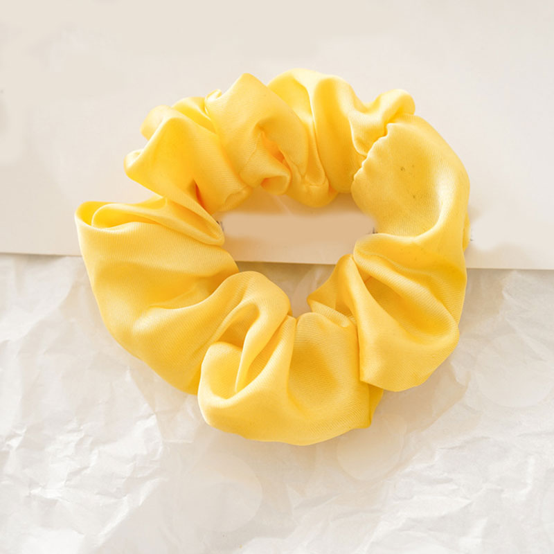 Chouchou , accessoire cheveux en satin