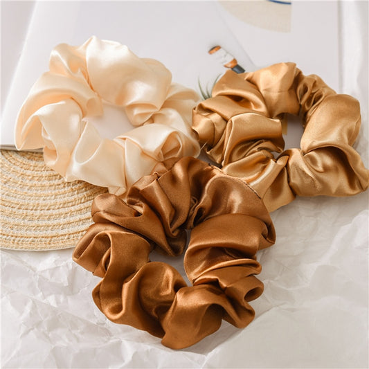 Chouchou , accessoire cheveux en satin