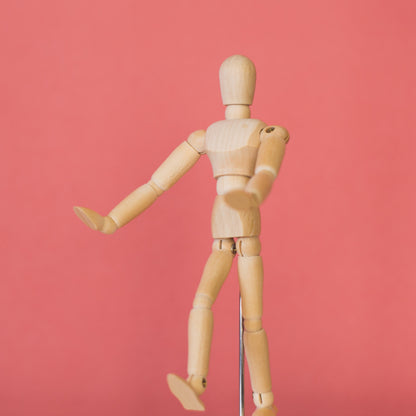 Mannequin en bois articulé